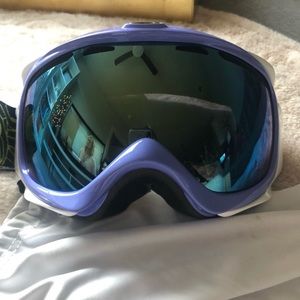 Women’s Oakley Ski/Snowboard Goggles